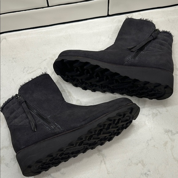 BearPaw Megan Women's Cozy Grey Smoke Leather Suede Ankle Booties NWOT - Picture 5 of 13